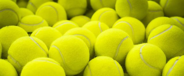 İngiltere, Londra şehrinde yer alan National Tennis Center’da sunulan yaz okulu, İngiltere’nin Davis Cup ve Lawn Tenis Birliği’ne ev sahipliği yapan muhteşem imkanlara sahiptir. Londra’nın güney batısında, Richmond Park’ın yakınında yer alan yüksek performans tenis merkezinde 4 tanesi Grand Slam zeminli 22 adet kort mevcuttur.
