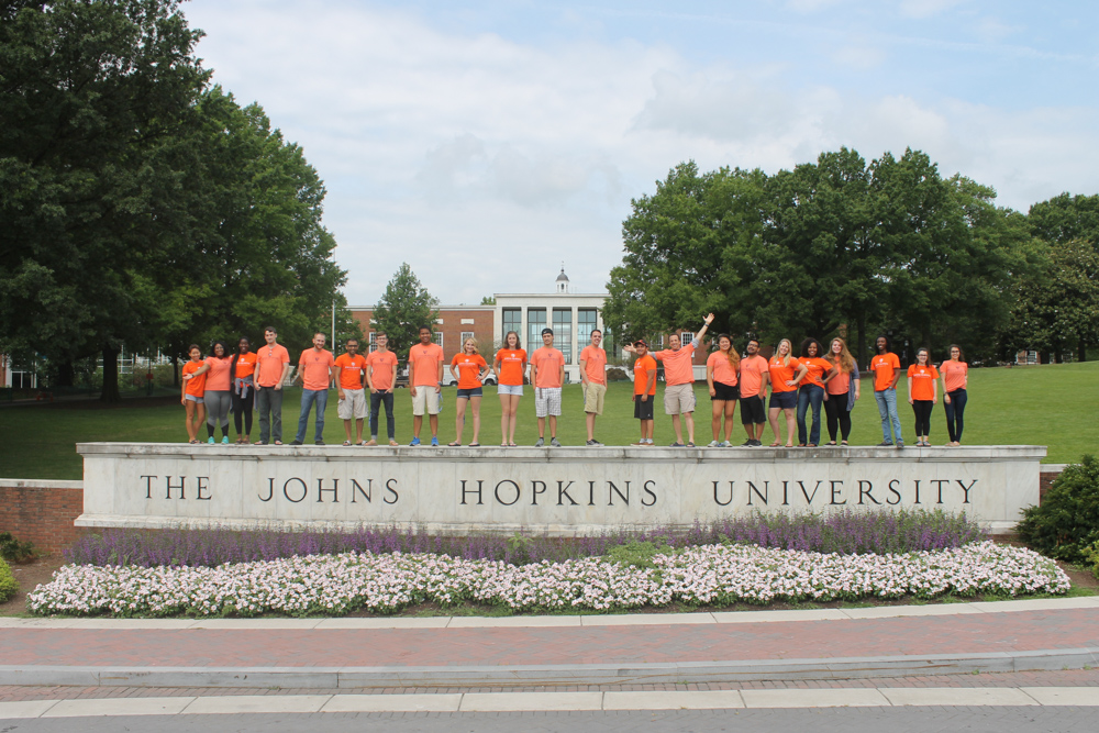 Johns Hopkins Üniversitesi, araştırma ve eğitim alanında dünya çapında tanınmaktadır. Ülke çapında 12, uluslararası alanda ise 17’inci sırada yer alan Johns Hopkins üniversitesi, yenilikçi araştırma ve yaşam boyu öğrenim için ideal üniversitedir. Bilim, mühendislik ve medikal araştırma alanlarında 1 numaradır. Johns Hopkins'deki Summer Discovery programları öğrencilerin liseden üniversiteye geçişe hazırlanmasına yardımcı olur.
